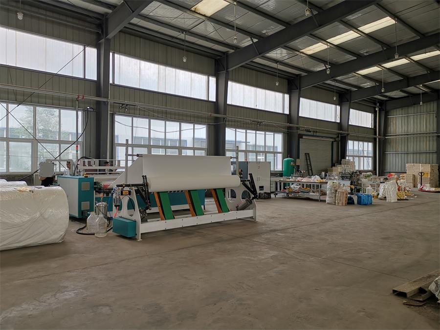 衛生紙加設備廠車間