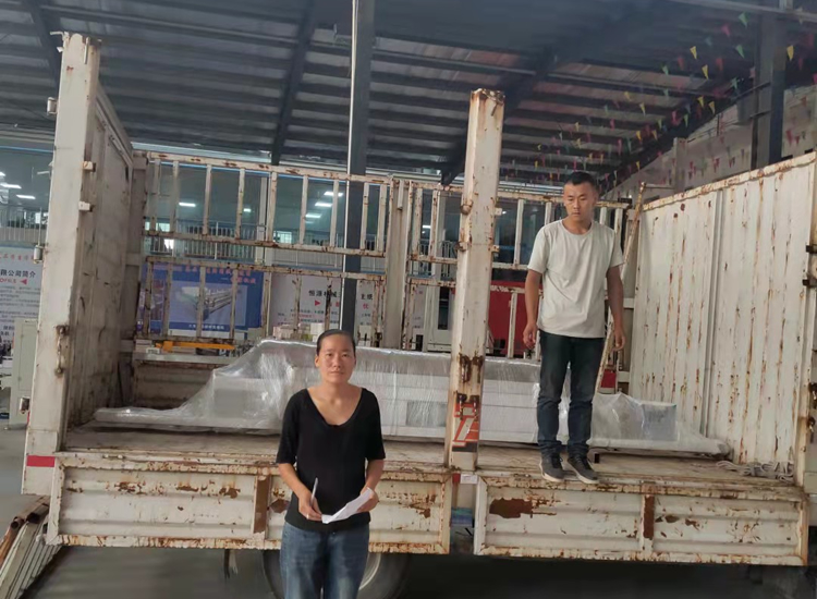 安徽蒙城鄒經(jīng)理2.jpg 安徽蒙城鄒經(jīng)理2.jpg